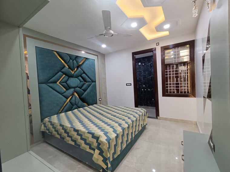Bedroom, param puri 4 Bedroom 150 Sq.Yd. Builder Floor In Param Puri Delhi 8401450