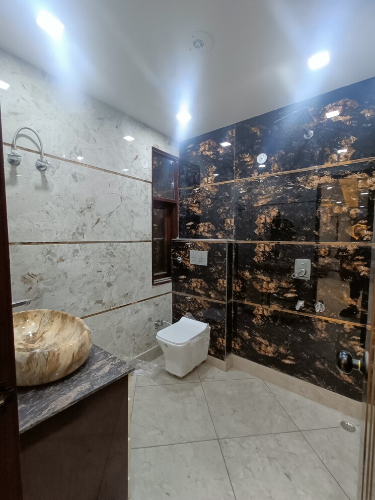 Living Room, param puri 4 Bedroom 150 Sq.Yd. Builder Floor In Param Puri Delhi 8401450