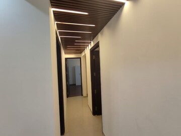 Building Lobby in 4 BHK Builder Floor at Sector 109 – for Rent