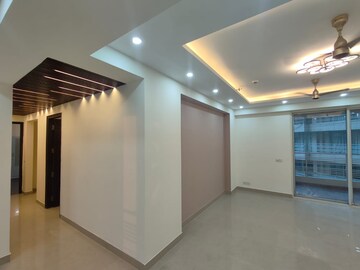 Building Lobby in 4 BHK Builder Floor at Sector 109 – for Rent