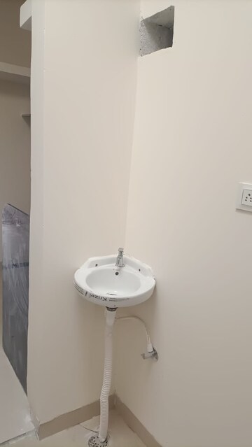 Bathroom in 1 BHK Independent House at Talawali Chanda – for Sale