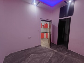 Room in 3 BHK Apartment at Dilshad Garden – for Rent