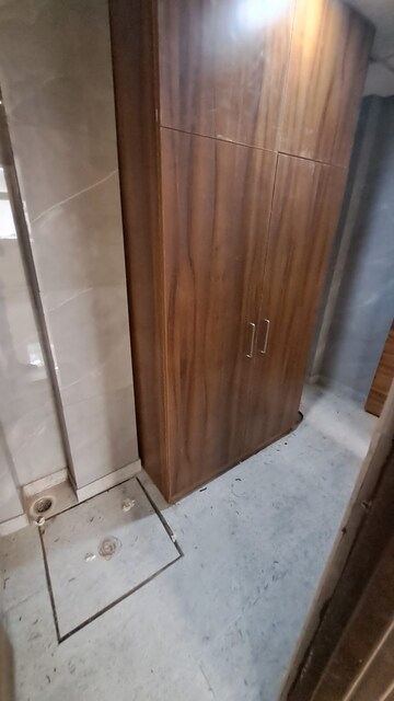 Bathroom in 4 BHK Villa at Vaidpura – for Rent