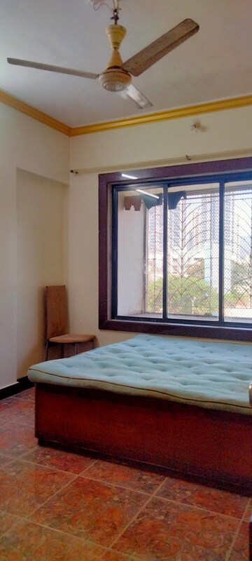 2 BHK Apartment For Rent in Kandivali East