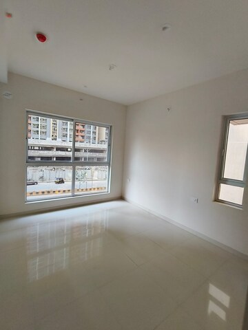 Room in 2 BHK Apartment at Godrej Green Cove, Mahalunge – for Rent