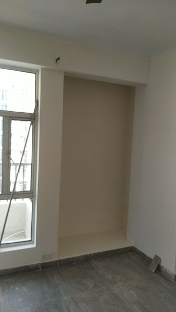Kitchen in 1 BHK Apartment at Dilshad Garden – for Rent