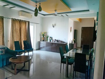 Team Area in 3 BHK Apartment at Spaze Privy, Sector 72 – for Rent