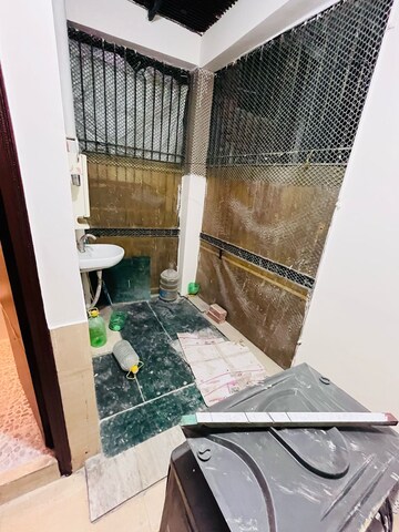 Staircase in 1 BHK Builder Floor at Sector 40 – for Rent