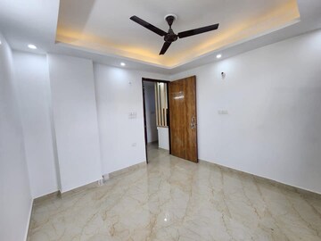 Room in 1 BHK Builder Floor at Freedom Fighters Enclave – for Rent