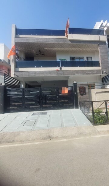 3 BHK Builder Floor For Rent in DLF Vibhuti Khand, Gomti Nagar