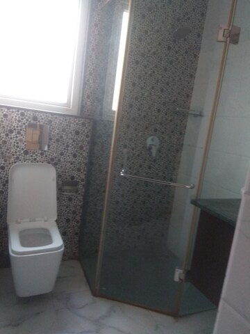Furnished Amenities in 5 BHK Independent House at New Friends Colony – for Sale