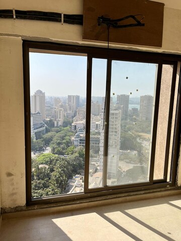 Room in 2 BHK Apartment at Kanakia Silicon Valley, Powai – for Rent