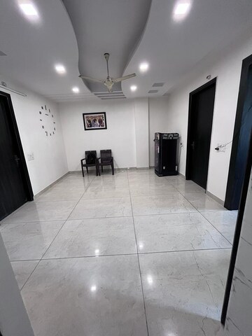Room in 3 BHK Builder Floor at Ardee City, Sector 52 – for Rent