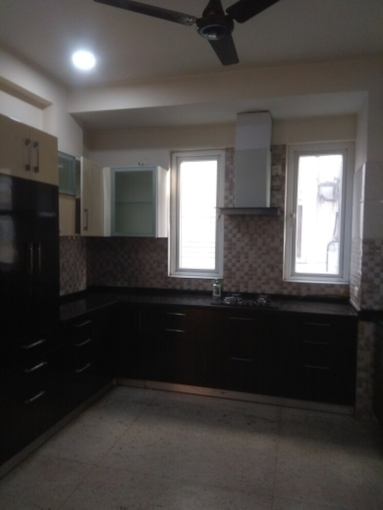 Kitchen, new friends colony 4 Bedroom 500 Sq.Yd. Independent House In New Friends Colony Delhi 8401907