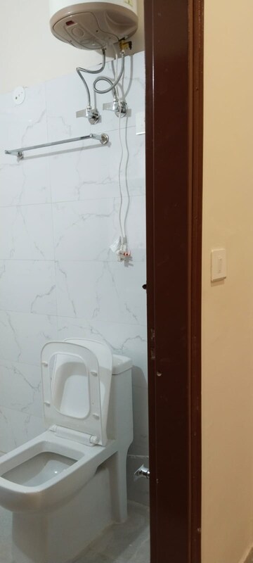 Bathroom in 2 BHK Apartment at Ardee City, Sector 52 – for Rent