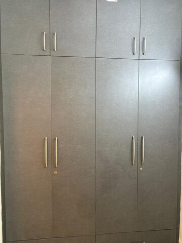 Furnished Amenities in 2.5 BHK Apartment at Orchid Island, Sector 51 – for Rent