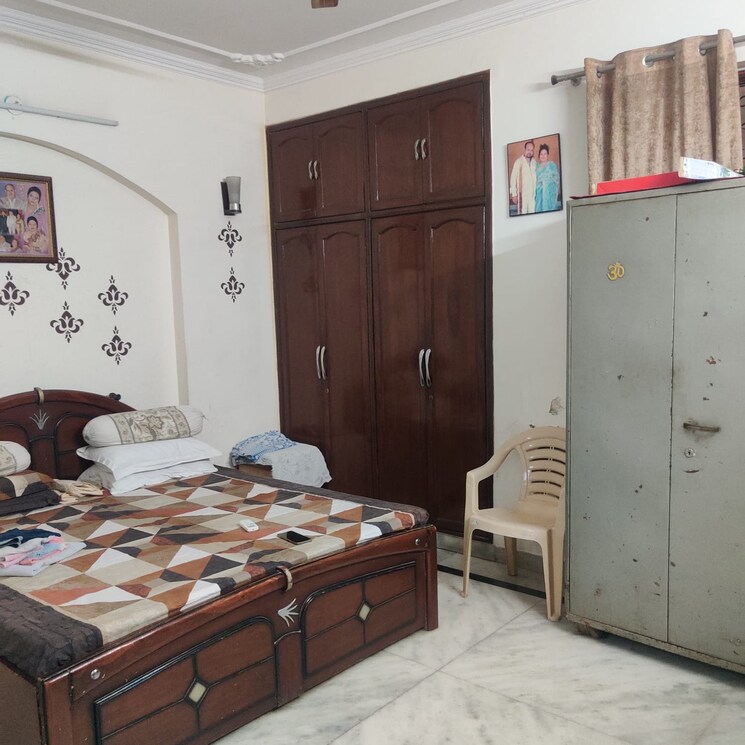 Bedroom, sector 30 6+ Bedroom 312 Sq.Mt. Independent House In Sector 30 Noida 8402034