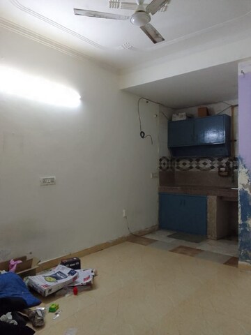 Room in 1 RK Builder Floor at Paryavaran Complex – for Rent