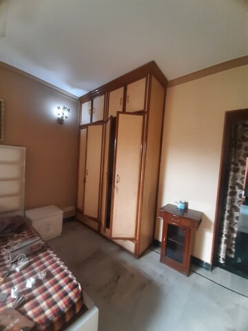 Room in 4 BHK Apartment at Sector 22 Dwarka – for Rent