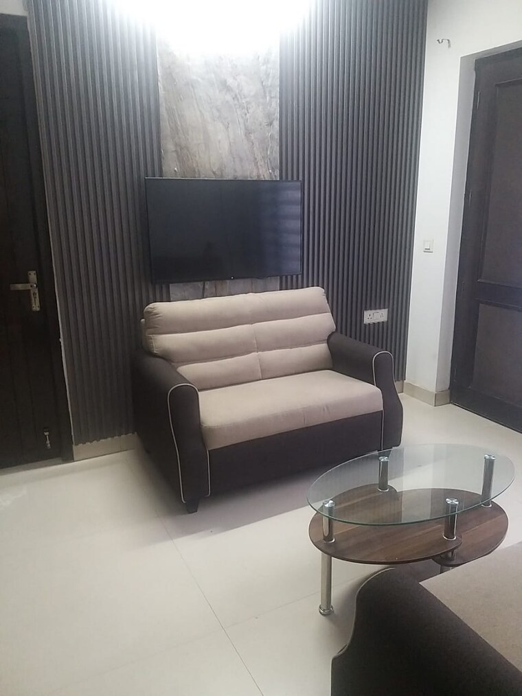 Living Room, vaishali sector 4 2 Bedroom 900 Sq.Ft. Builder Floor In Vaishali Sector 4 Ghaziabad 8402085