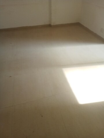 Room in 3 BHK Apartment at Nirala Estate, Tech Zone 4 Greater Noida – for Rent
