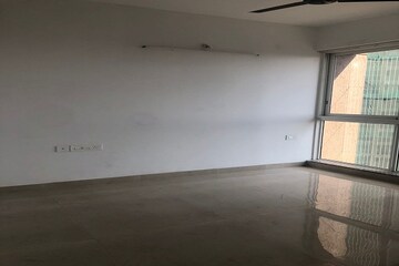Room in 2 BHK Apartment at Runwal Forests, Kanjurmarg West – for Rent