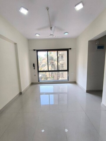 1 BHK Apartment For Rent in Lodha Vista, Lower Parel