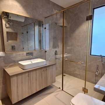 Bathroom in 4 BHK Apartment at Emaar Emerald Floors Premier, Sector 65 – for Rent