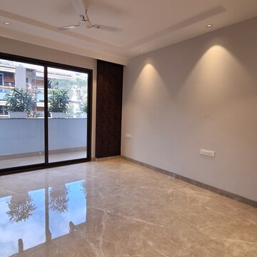 Living Room in 4 BHK Apartment at Emaar Emerald Floors Premier, Sector 65 – for Rent