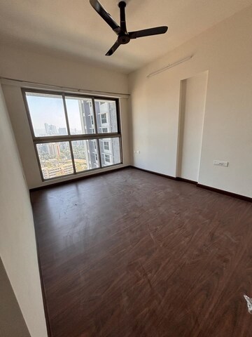 2 BHK Apartment For Rent in Omkar Veda Exclusive, Parel
