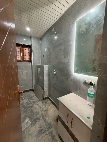 Kitchen in 3 BHK Builder Floor at Vaishali Sector 4 – for Sale
