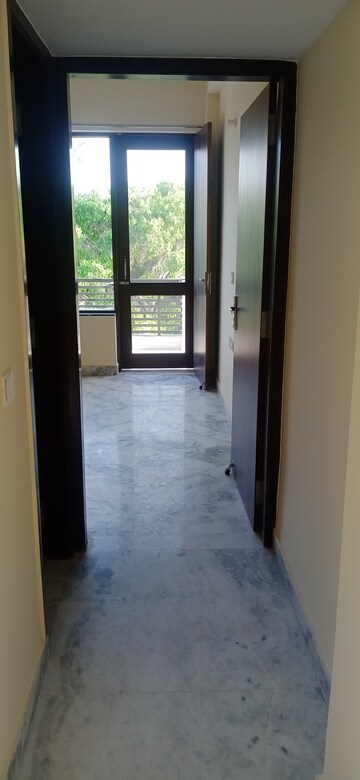 Room in 2.5 BHK Independent House at Sector 82 – for Rent