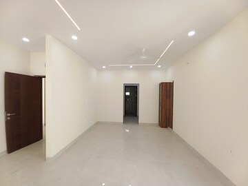 Room in 4 BHK Villa at Kollur – for Rent
