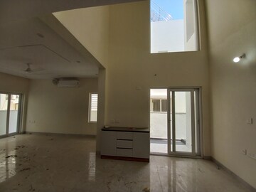 Room in 4 BHK Villa at Kollur – for Rent
