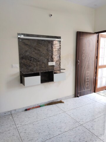 Room in 2 BHK Apartment at Sector 115 – for Rent