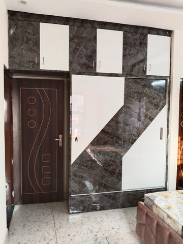 Room in 2 BHK Apartment at Sector 115 – for Rent