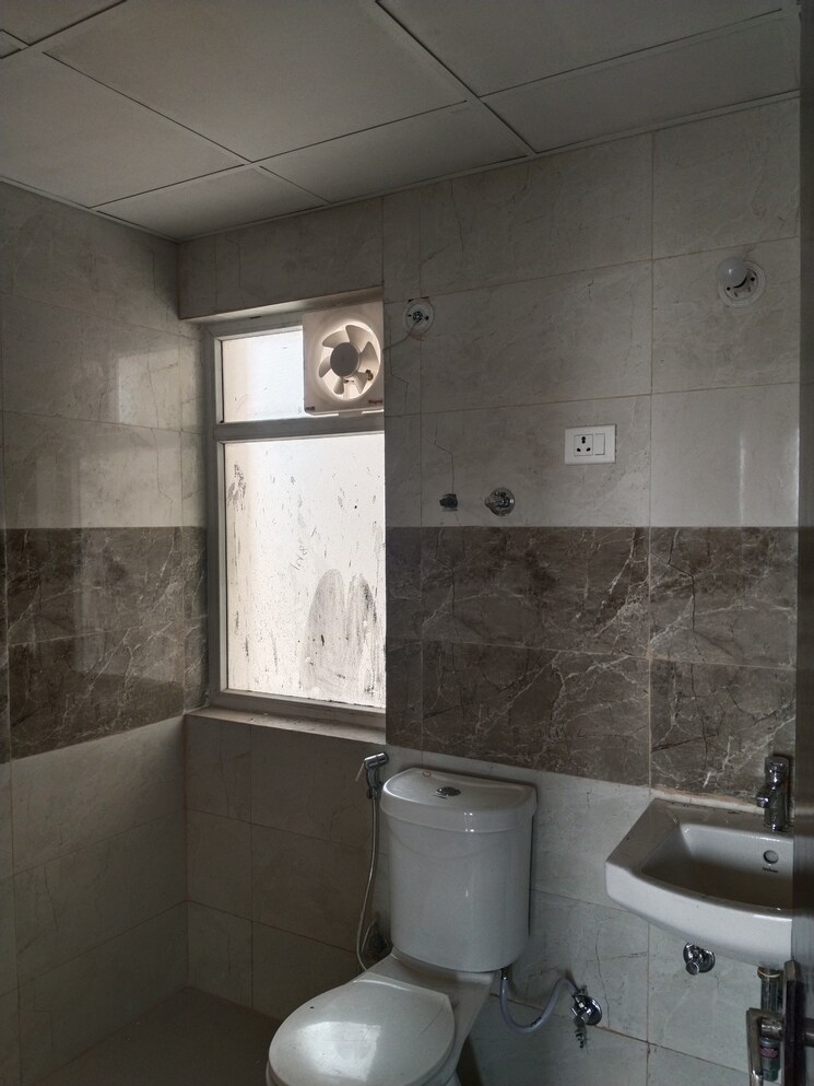 Kitchen, amrapali-riverview 2.5 Bedroom 955 Sq.Ft. Apartment In Amrapali Leisure Valley Greater Noida 8402349