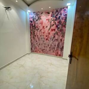 Room in 2 BHK Builder Floor at Shastri Nagar – for Sale