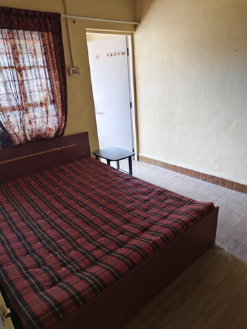 2 BHK Apartment – Garden View at Yogi Park CHS Koregaon, Koregaon - for Rent