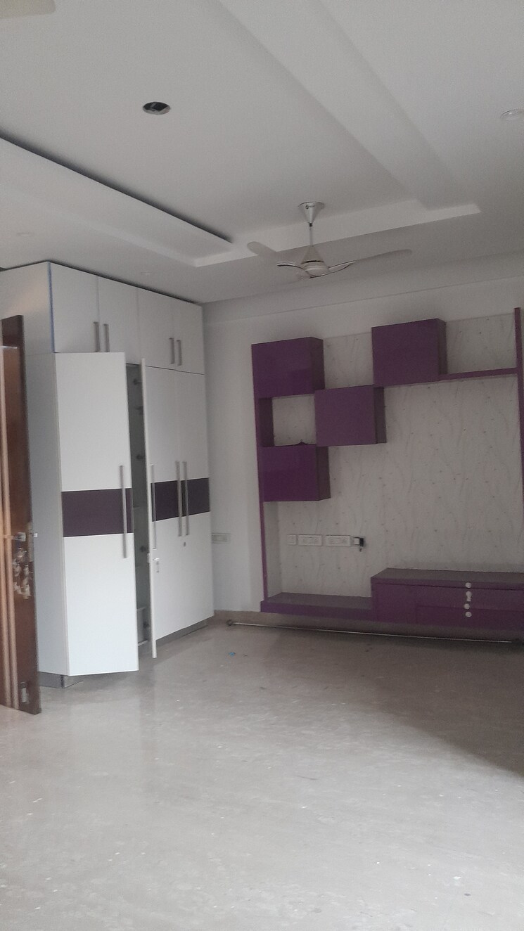 Kitchen, unitech-south-city-ii 6 Bedroom 4500 Sq.Ft. Villa In Sector 50 Gurgaon 8402470