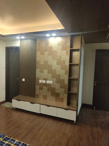 Room in 4 BHK Independent House at Sector 56 – for Rent
