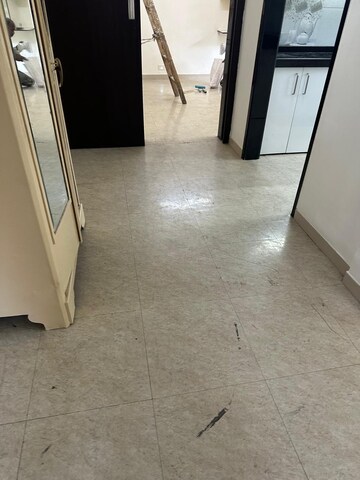 Room in 1 BHK Apartment at Bhagwan Singh Apartment, Mahim – for Rent