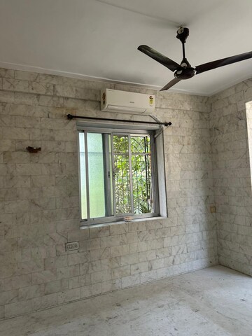 Room in 1 BHK Apartment at Bhagwan Singh Apartment, Mahim – for Rent