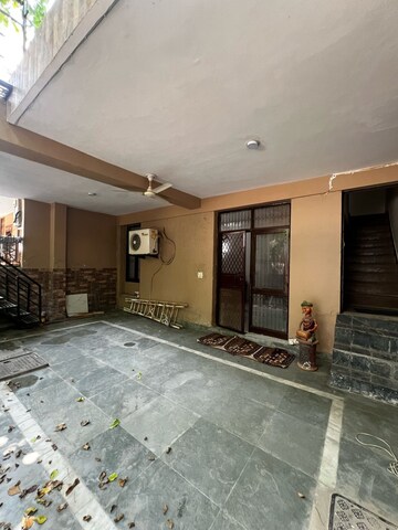 Parking in 2 BHK Builder Floor at Sector 26 – for Rent