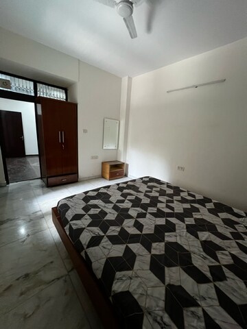 Bedroom in 2 BHK Builder Floor at Sector 26 – for Rent