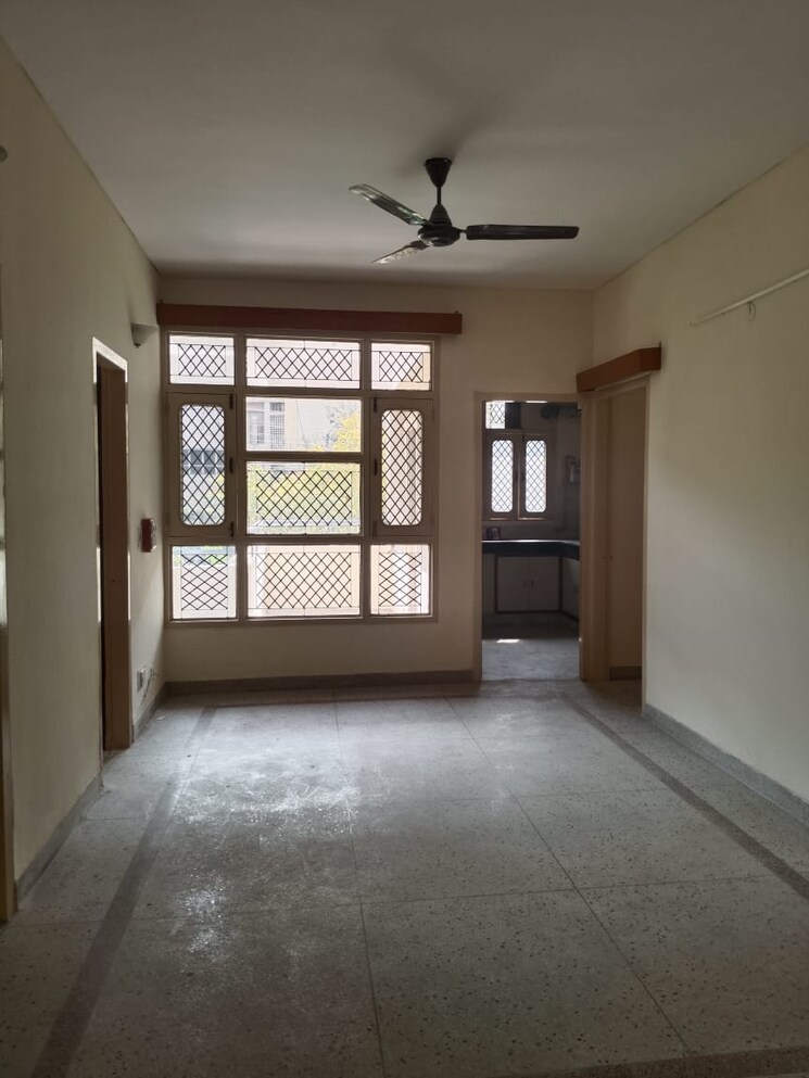 Room, sunrise-apartments-faridabad 3 Bedroom 1650 Sq.Ft. Apartment In Sector 45 Faridabad 8402559