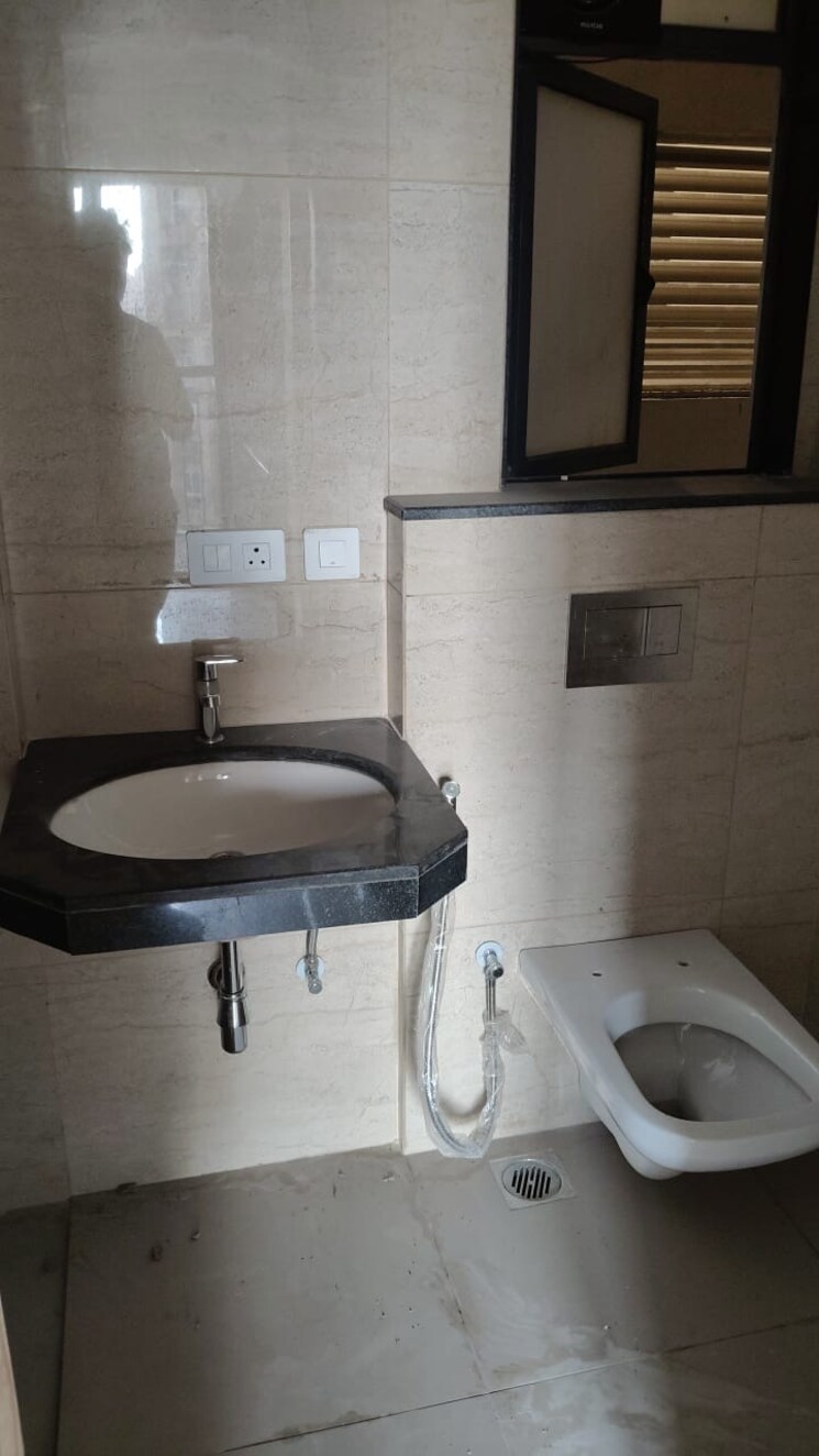 Bathroom, godrej-urban-park 1 Bedroom 450 Sq.Ft. Apartment In Chandivali Mumbai 8402568