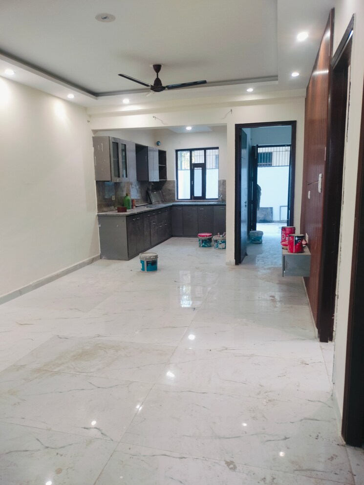 Room, sector 87 3 Bedroom 995 Sq.Ft. Builder Floor In Sector 87 Faridabad 8402592