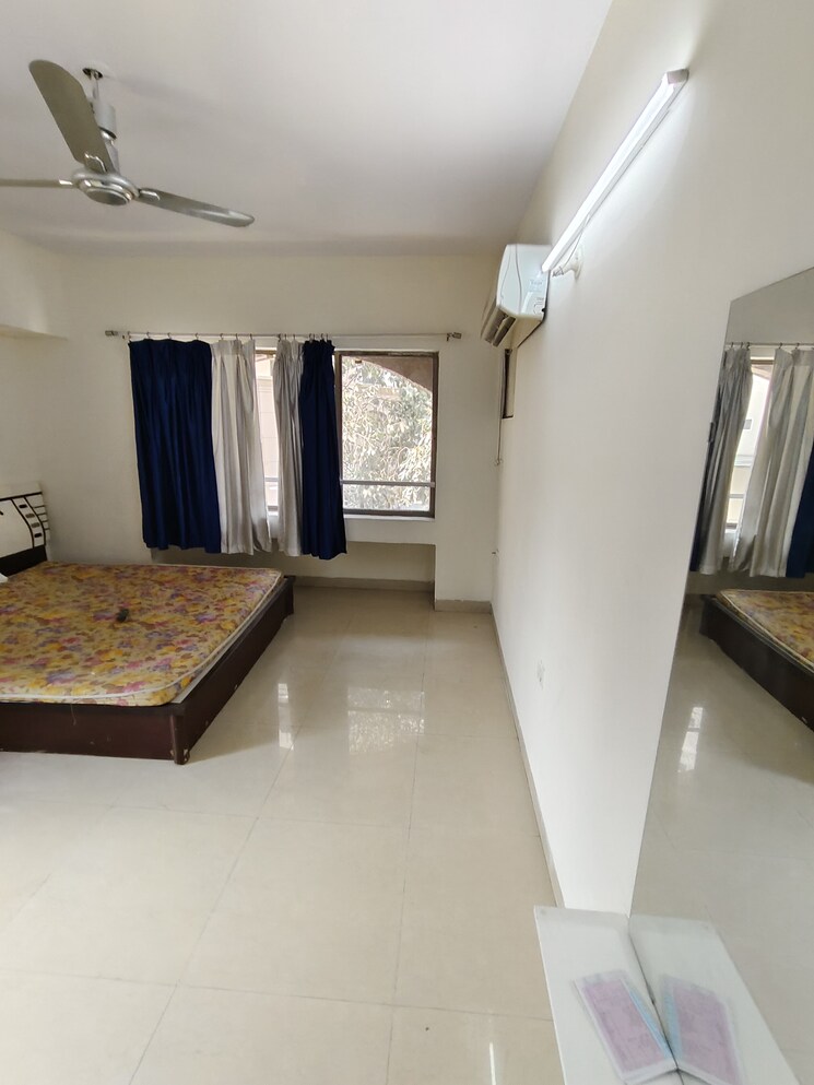 Living Room, golden-nest-kalyani-nagar 3 Bedroom 1450 Sq.Ft. Apartment In Kalyani Nagar Pune 8402587