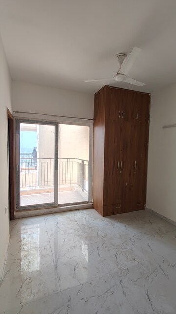 Room in 2 BHK Apartment at Pivotal Paradise, Sector 62 – for Rent